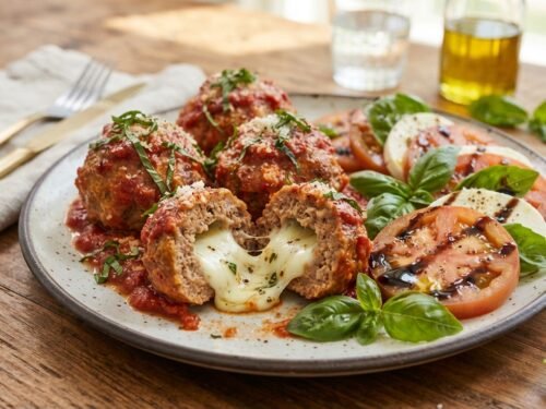 Cheesy_Stuffed_Meatballs_Caprese…_202607310645 (1)