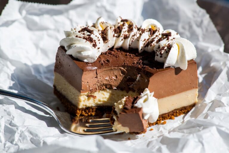 Chocolate Lush Dessert: The Ultimate Creamy No-Bake Summer Layer Cake